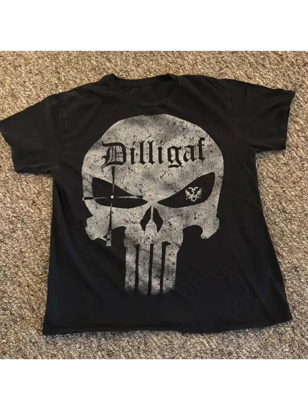 Dilligaf Skull Logo Graphic Tee Shirt “Does It Look Like I Give A F**k” XL
